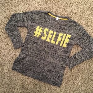 💚 Xhilaration "Selfie" Sweater Size Medium